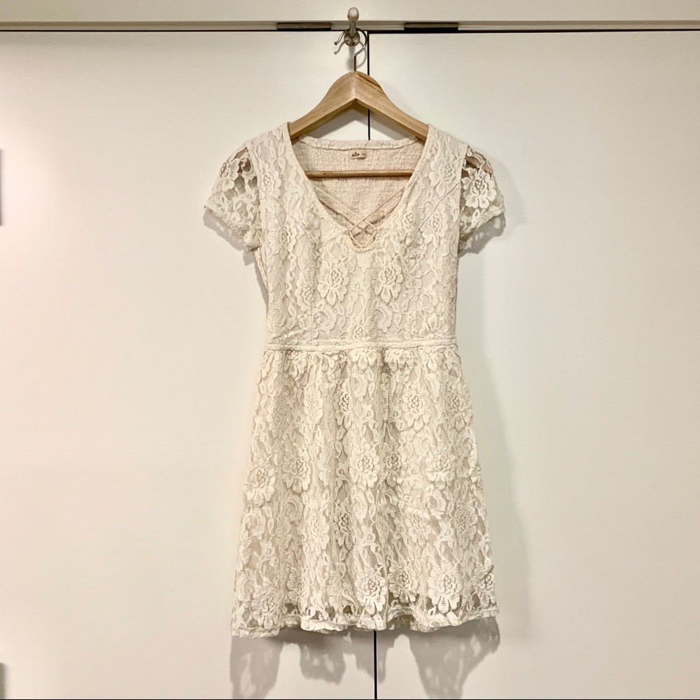 🤩brand new🤩 Hollister lace mini dress